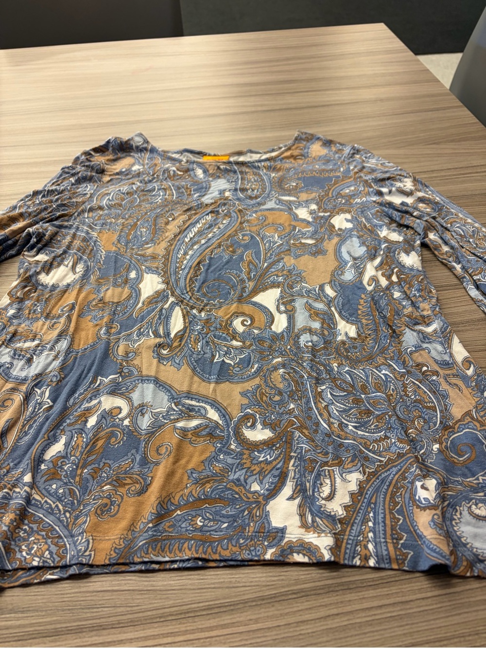 Ruby Rd- Fall Women's Paisley Long-Sleeve Top in Blue & Tan- size L